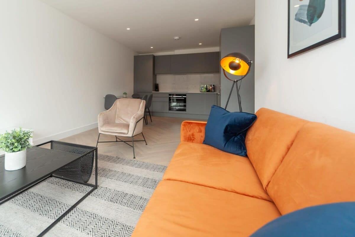 Modern 2 Bedroom Apartment In Wimbledon Londen Buitenkant foto