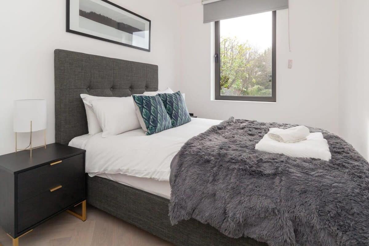 Modern 2 Bedroom Apartment In Wimbledon Londen Buitenkant foto