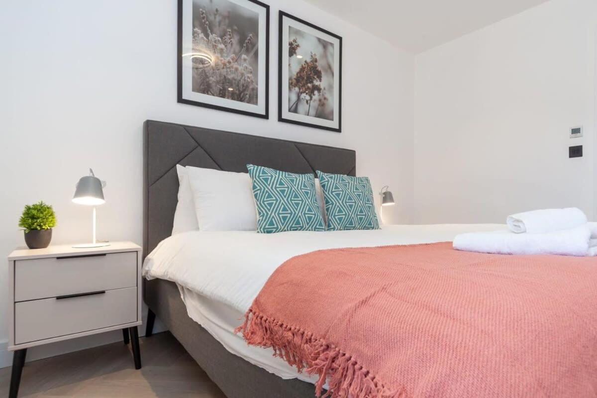 Modern 2 Bedroom Apartment In Wimbledon Londen Buitenkant foto