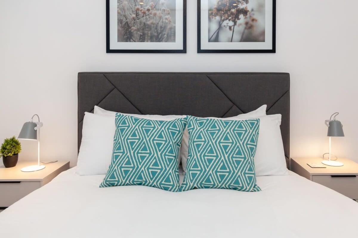Modern 2 Bedroom Apartment In Wimbledon Londen Buitenkant foto